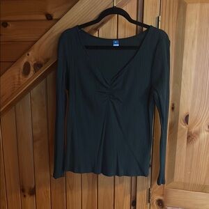 Green Long Sleeve V-Neck Top